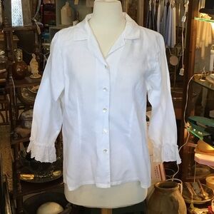 0231 April Cornell White Button-Up Top w/ lace sleeve cuffs; VGUC size M